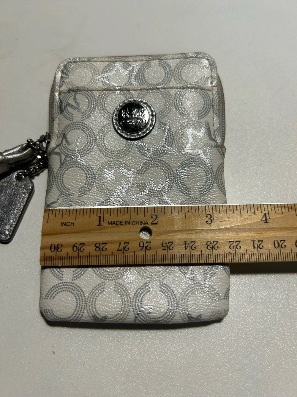 VTG Coach Silver Signature Wristlet Card Wallet Hang Tag Stars phone case camera